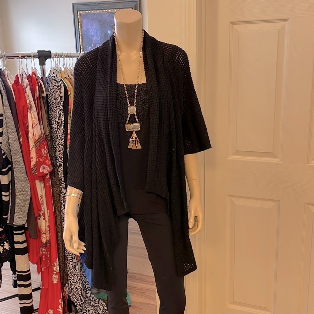 Status by Chenault Black Waffled Fabric Knit Cardigan. D4/A - Picture 1 of 11